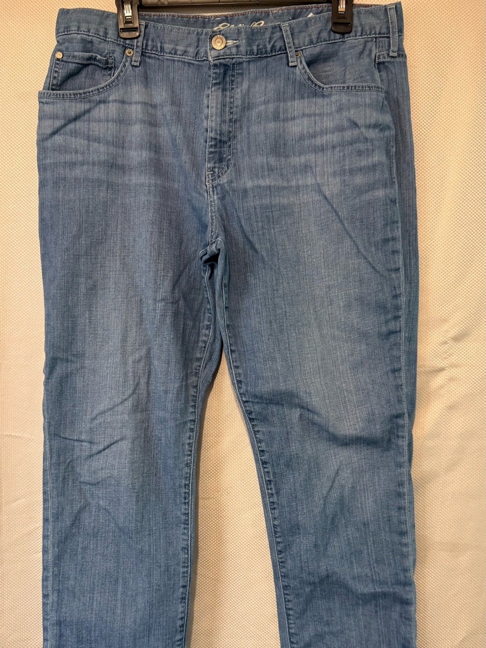 Women's Light Blue Boyfriend Jeans - Relaxed Fit